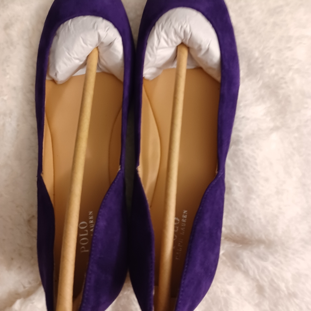 Shoes - Picture 4 of 8